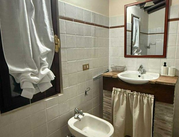 c136fdfe-25b7-4931-8d5a-b9c9066cc6f8 (1)